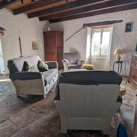 En Pierre Maison Quercynoise *