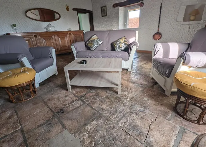 En Pierre Maison Quercynoise *