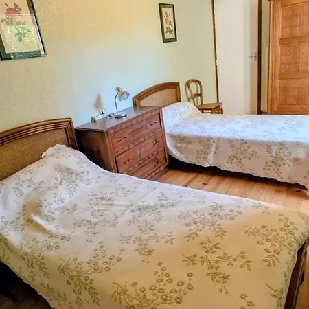 En Pierre Maison Quercynoise *