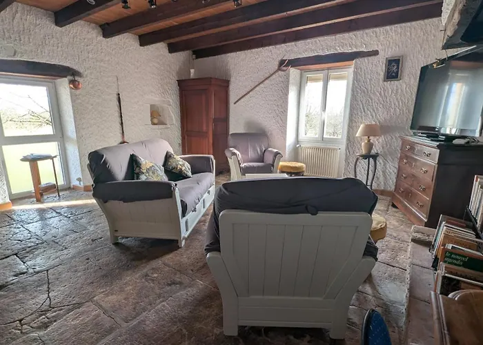 En Pierre Maison Quercynoise *